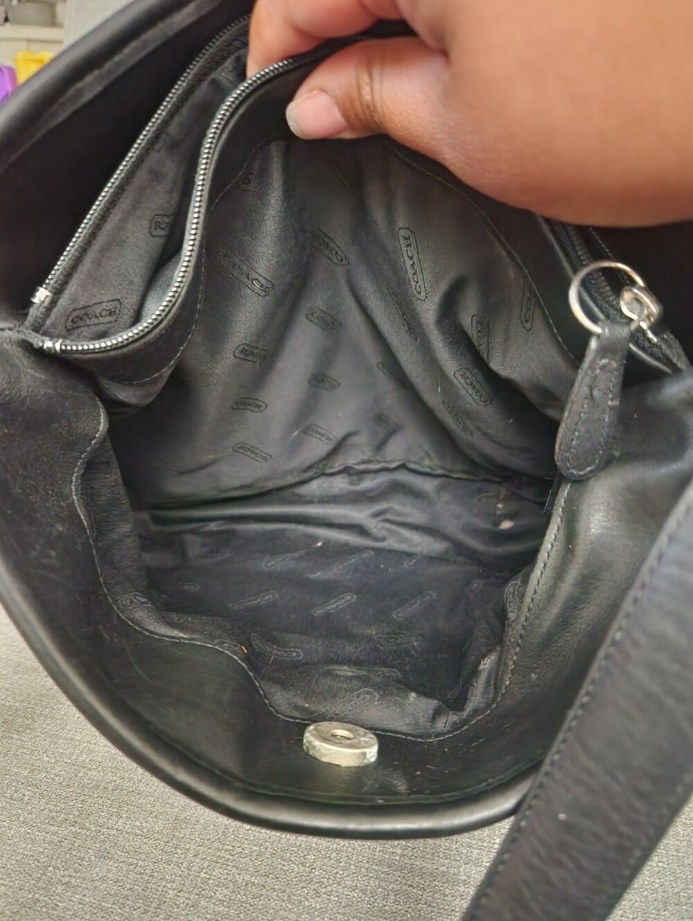 Vintage Coach Chelsea Hobo - Black - Picture 6 of 10